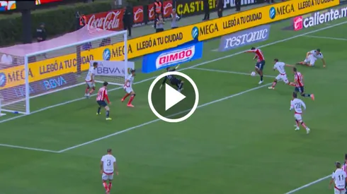 Luis Romo y su sorpresivo gol en el Chivas vs. Atlas