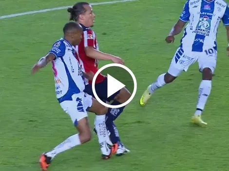 La brutal falta de Luis Quiñones a Fernando González