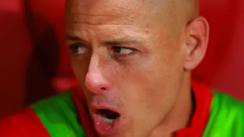 Chicharito Hernández se burló de la eliminación de Chivas. 
