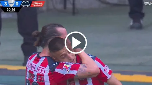 Golazo de Roberto Alvarado ante Monterrey