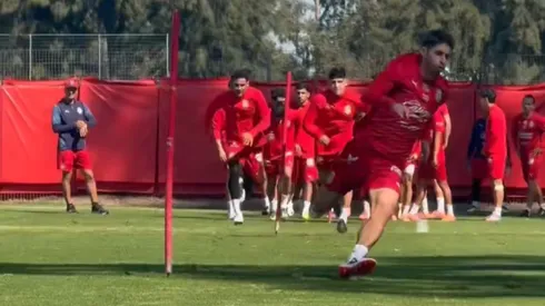 Alan Pulido entrenó con máxima intensidad.