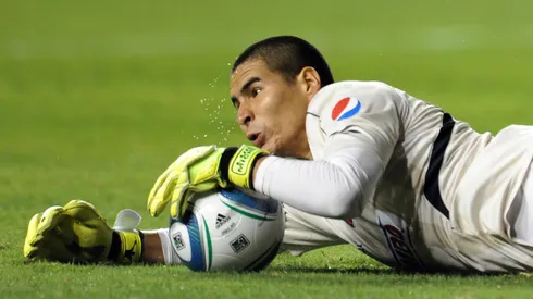 Sergio Arias no pudo debutar en Chivas.