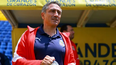 Antonio Contreras podría dejar de ser el DT de Chivas Femenil.