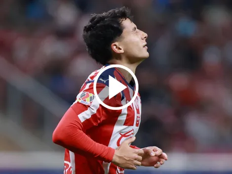 La dolorosa falla de Miguel Gómez en el Chivas vs. Cruz Azul