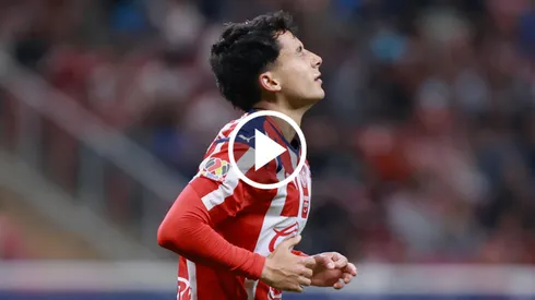 La dolorosa falla de Miguel Gómez en el Chivas vs. Cruz Azul