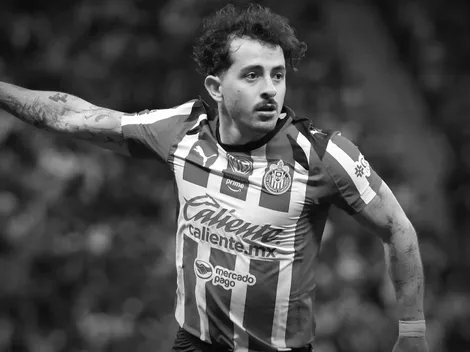 El gesto que apuntaría a un "adiós" de Alan Mozo con Chivas