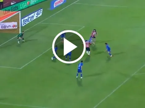 Golazo de Bryan González para que Chivas le gane a Cruz Azul en la Liguilla