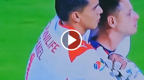 El consuelo del Tala Rangel para Chicharito Hernández.