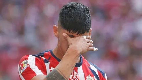 A Alan Pulido se le cerrarían las puertas del futbol mexicano.
