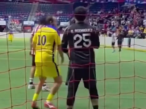 (VIDEO) Cuauhtémoc Blanco soltó golpe a portero de Chivas