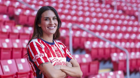 Jasmine Casarez es nueva delantera de Chivas.