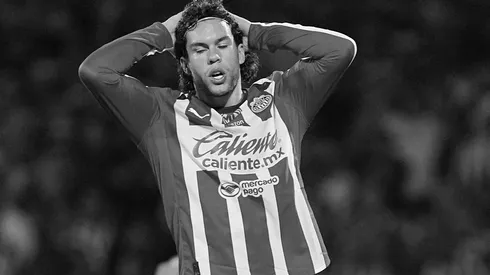 Cade Cowell sale de Chivas.