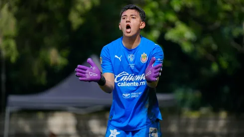 Robinho Romero, el joven portero que hace pretemporada en Chivas.