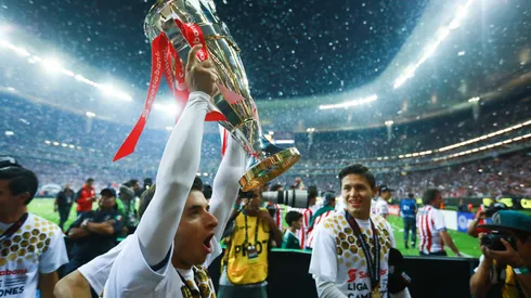 Isaac Brizuela se va de Chivas tras 10 años