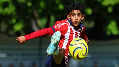 Víctor García se va de Chivas a Necaxa.