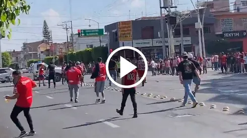 Así fue el enfrentamiento entre la barra de Chivas e Irapuato.