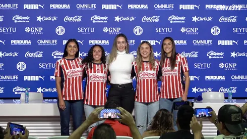 Oficial: así fue la presentación de los refuerzos de Chivas Femenil