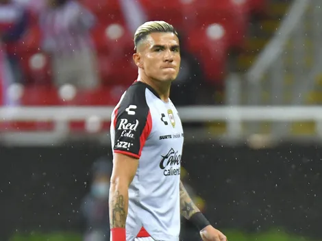 Afición de Chivas estalla en burlas hacia Luis Reyes tras rechazar al Club