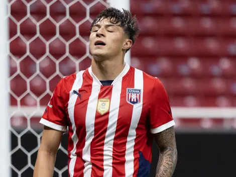 Sergio Aguayo tiene pésimo partido en la Jornada 1 del Tapatío