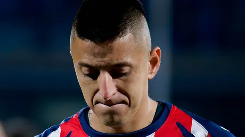 Roberto Alvarado quedó lastimado en Chivas vs. Pachuca.