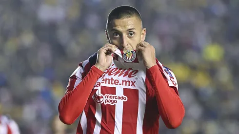 Roberto Alvarado recibió un gran mensaje de Chivas.
