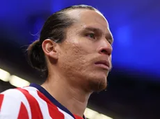 Milito lo descartó para convocar al "Oso" al Chivas vs. Querétaro