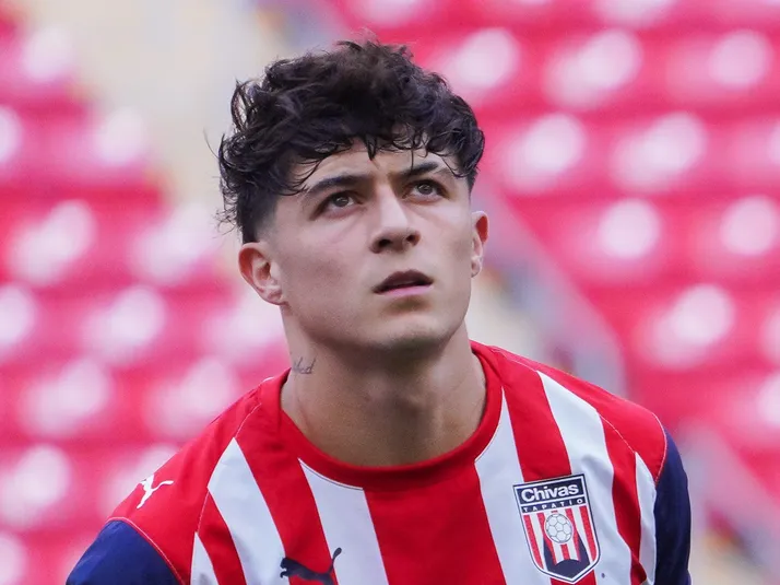 Se le complica el futuro inmediato a Sergio Aguayo, podría perder su lugar