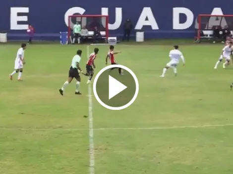 Espectacular golazo de media cancha en Chivas Sub-21