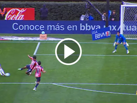 La atajada del Tala Rangel que valió como un gol para Chivas
