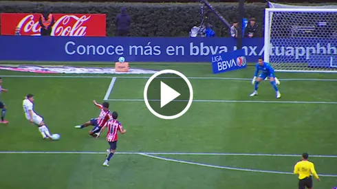 La atajada del Tala Rangel que valió como un gol para Chivas