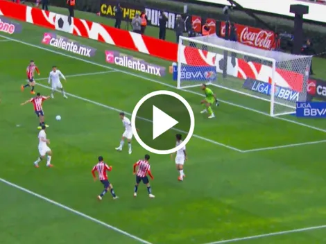 El golazo del Piojo Alvarado que calla las críticas