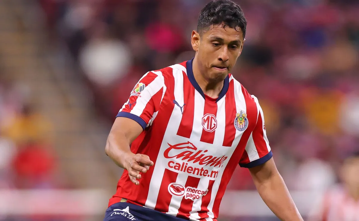 La publicación de Luis Romo que advierte a toda la Liga MX tras el debut perfecto de Chivas