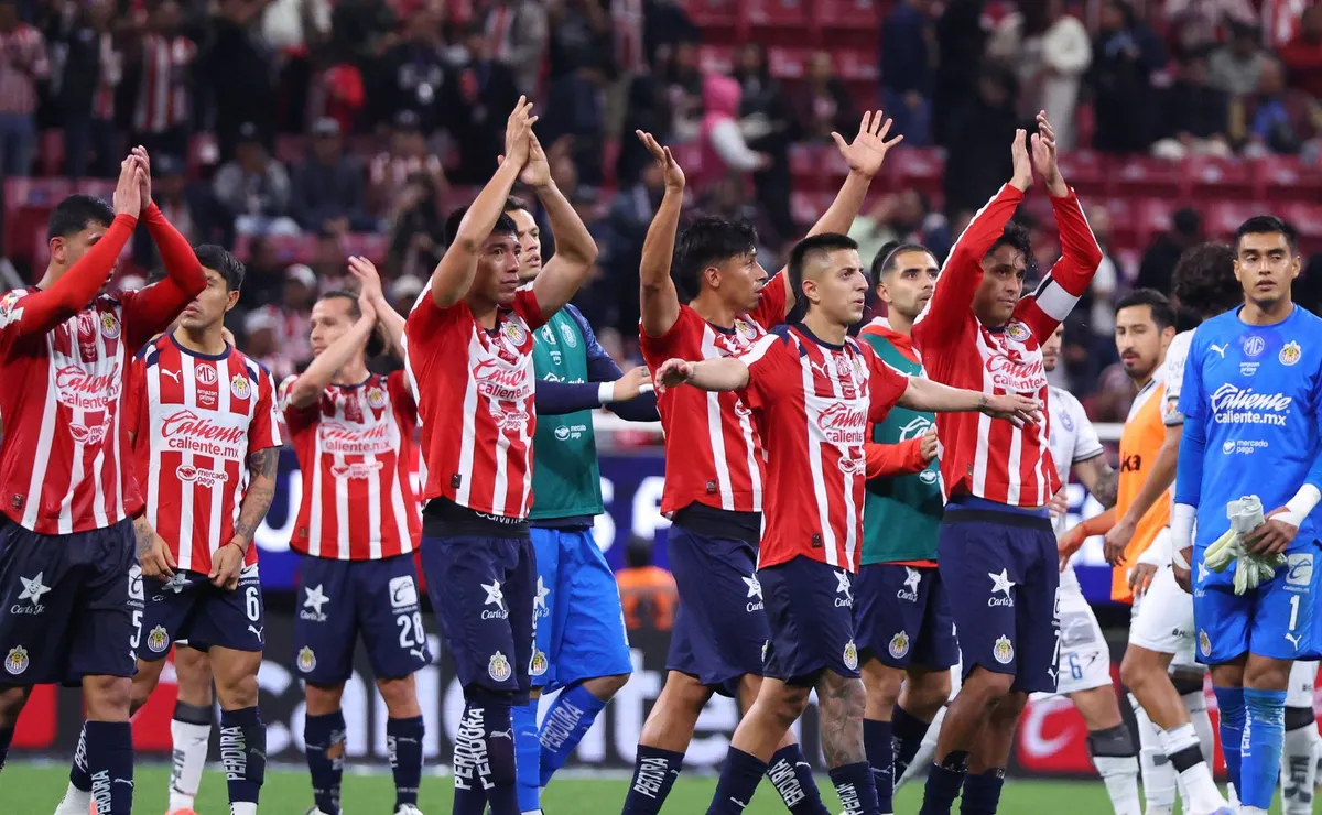 Chivas presumió y postuló a “Hormiga” González y Ángel Sepúlveda para la Selección Mexicana