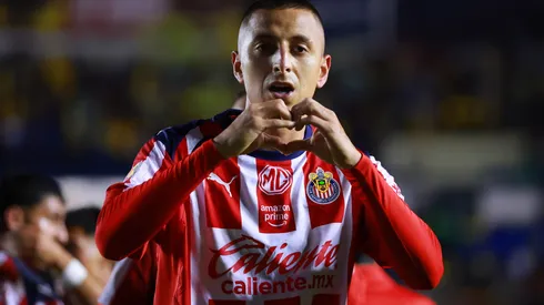 Roberto Alvarado recibió un anillo
