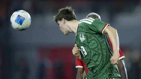 Armando González sorprendió con su remate.