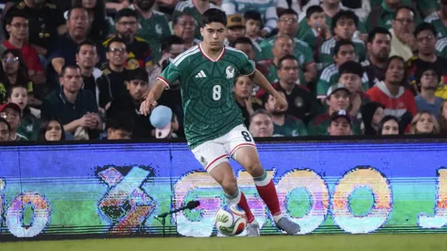 Obed Vargas se va a Europa y se le escapa a Chivas.
