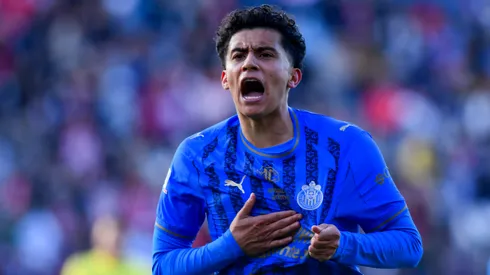 Richard Ledezma volvió a brillar con Chivas.
