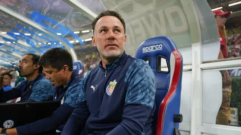 Gabriel Milito escucha a la afición, aunque sea de vez en cuando.
