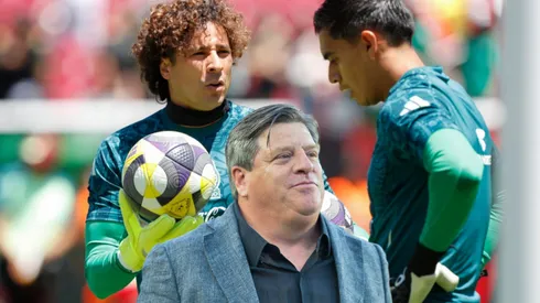 Miguel Herrera se inclinó por la experiencia de Memo Ochoa
