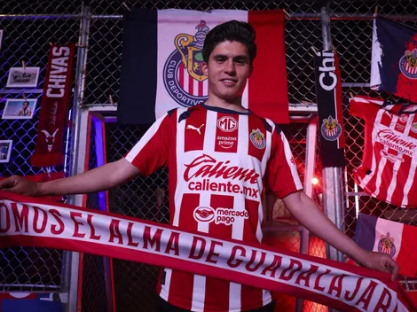 La mala racha del dorsal que Chivas le dio a Jonathan Pérez para el CL26