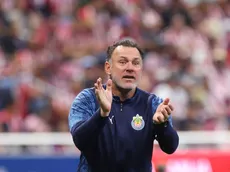 Gabriel Milito recibe respaldo de un exjugador de Chivas