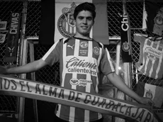 El extraño plan de Chivas para Jonathan Pérez