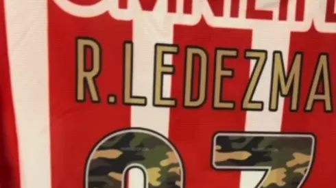 Chivas estrena dorsales ante Cruz Azul.
