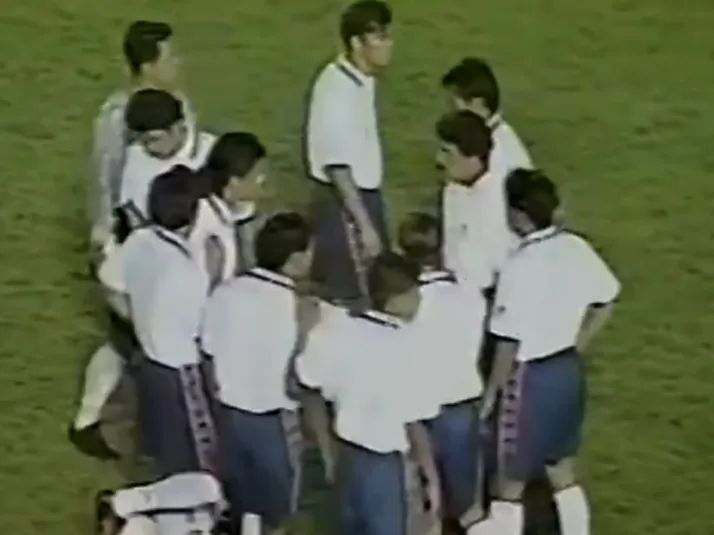 El día que Chivas jugó con playeras sin dorsales