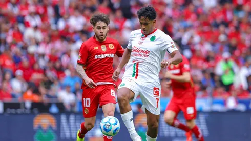 Luis Romo salió lesionado del partido ante Toluca
