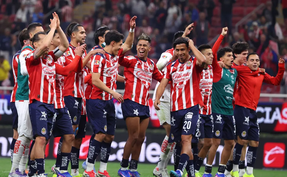 Lo que parecía un golpe, terminó siendo la mejor noticia para Chivas