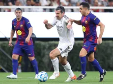 No le perdonan su traición y toda la afición en el Estadio Akron lo abucheó
