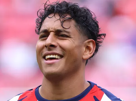 Lo que hacía Luis Romo mientras Chivas le daba una paliza a Atlas