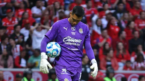 Denuncian campaña para llevar a Memo Ochoa a la Selección.
