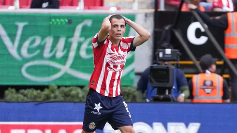 Hugo Camberos podría irse al Ajax.
